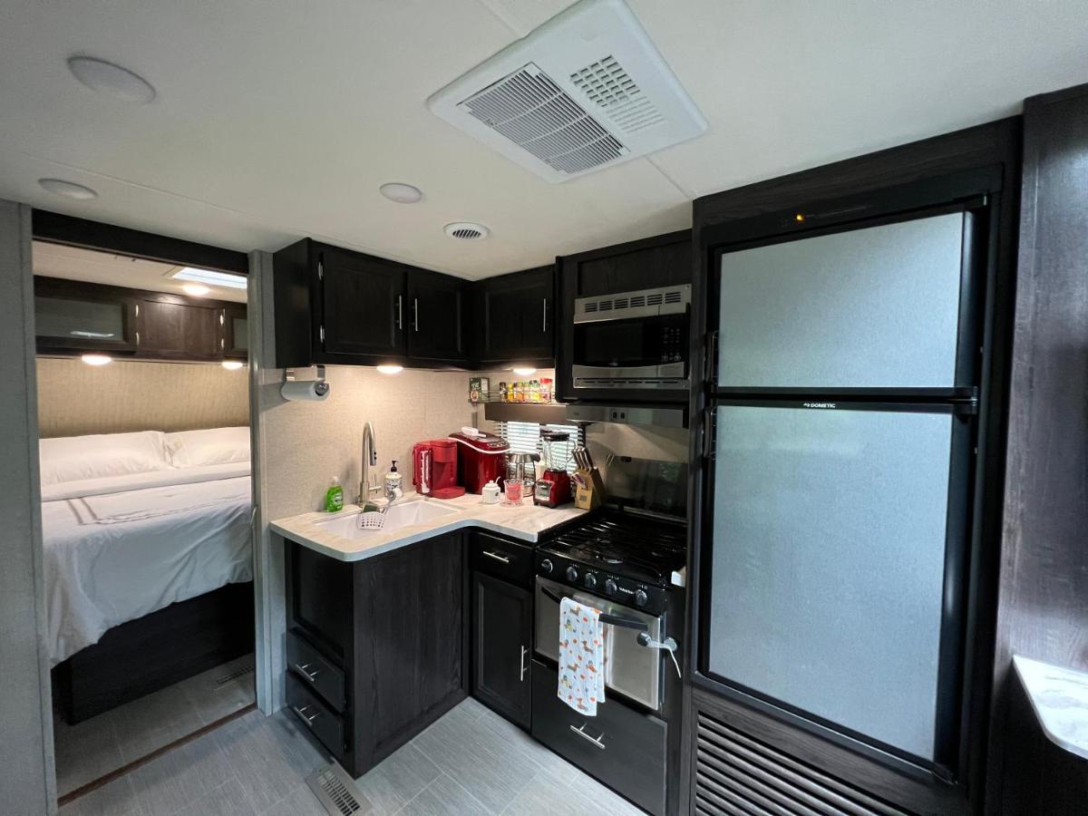 Hotel Lake Front Rv Experience Close To Port Canaveral And Kennedy Space Center Titusville Zewnętrze zdjęcie