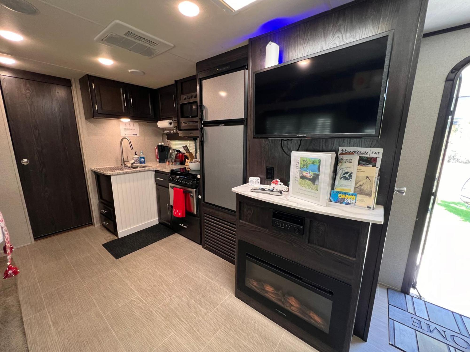 Hotel Lake Front Rv Experience Close To Port Canaveral And Kennedy Space Center Titusville Zewnętrze zdjęcie